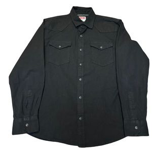 Wrangler Pearl Snap Men’s‎ Shirt. Medium, good used condition.